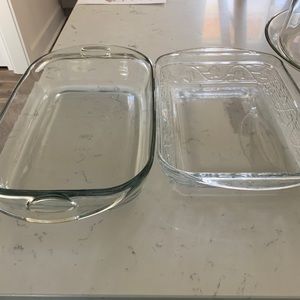 Cake dish and baking dishes
